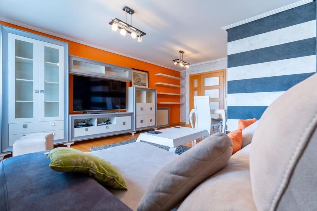 Apartamento En El Corazon De La Ciudad Con Parking Santander Eksteriør bilde